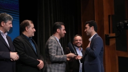 برگ زرینی بر افتخارات ایرانول 